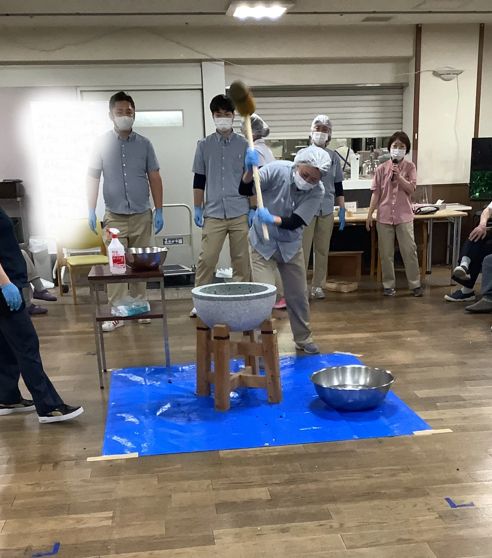 餅つき①